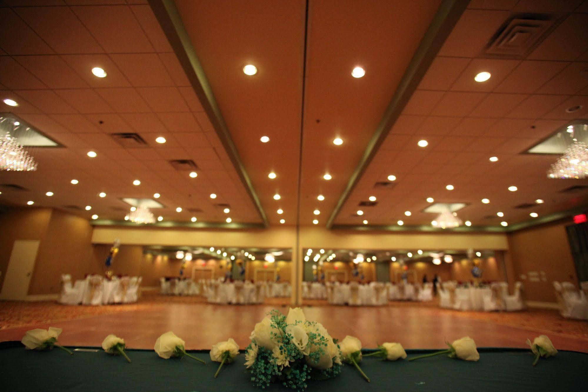 אדיסון E Hotel Banquet & Conference Center מסעדה תמונה